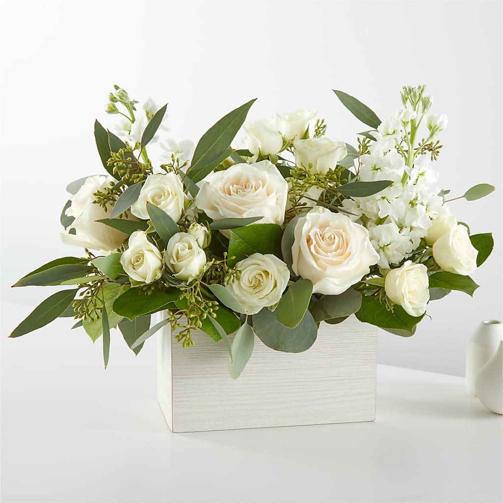 Fresh Linen Box Bouquet – SB FLORAL & DESIGN, Erie IL
