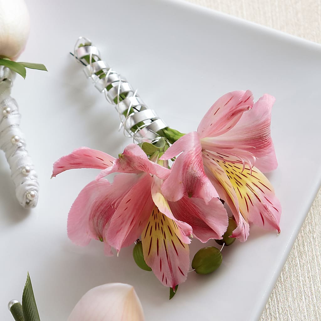 Pink Peruvian Lily Boutonniere – SB FLORAL & DESIGN, Erie IL