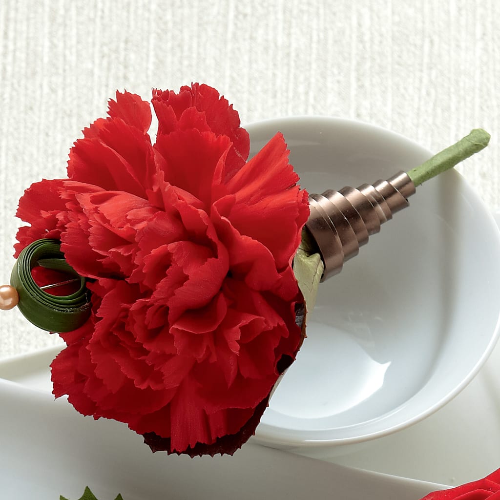 Red Carnation Boutonniere – SB FLORAL & DESIGN, Erie IL