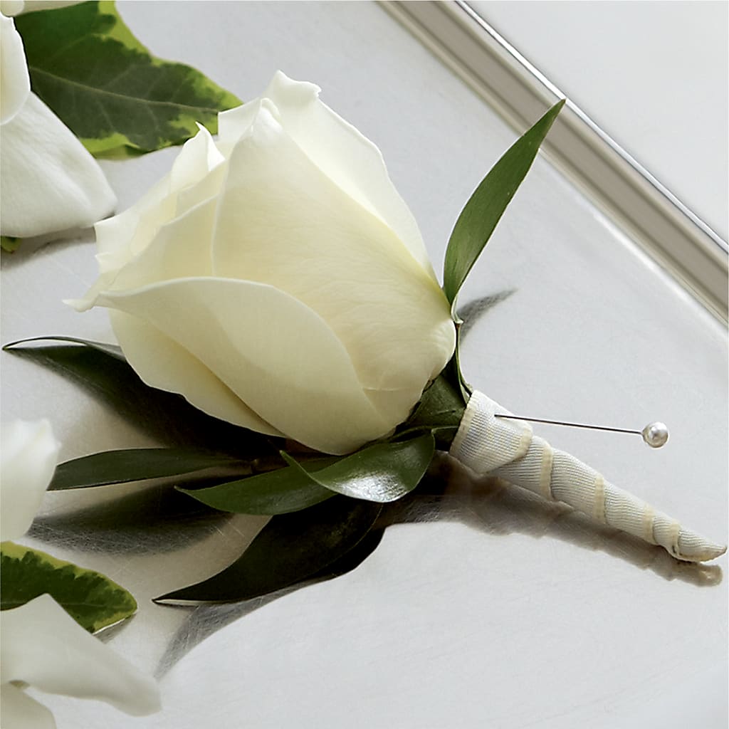White Rose Boutonniere – SB FLORAL & DESIGN, Erie IL