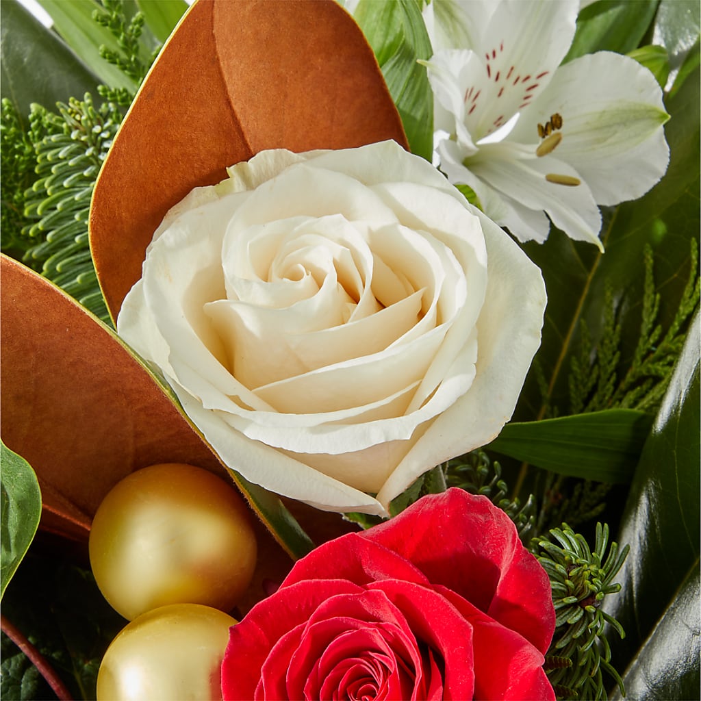 Joy & Jolly Bouquet – SB FLORAL & DESIGN, Erie IL