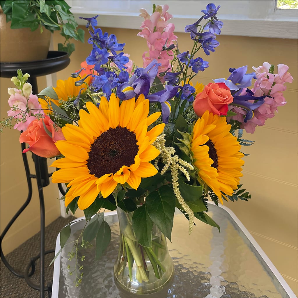 Rays of Life Bouquet – SB FLORAL & DESIGN, Erie IL