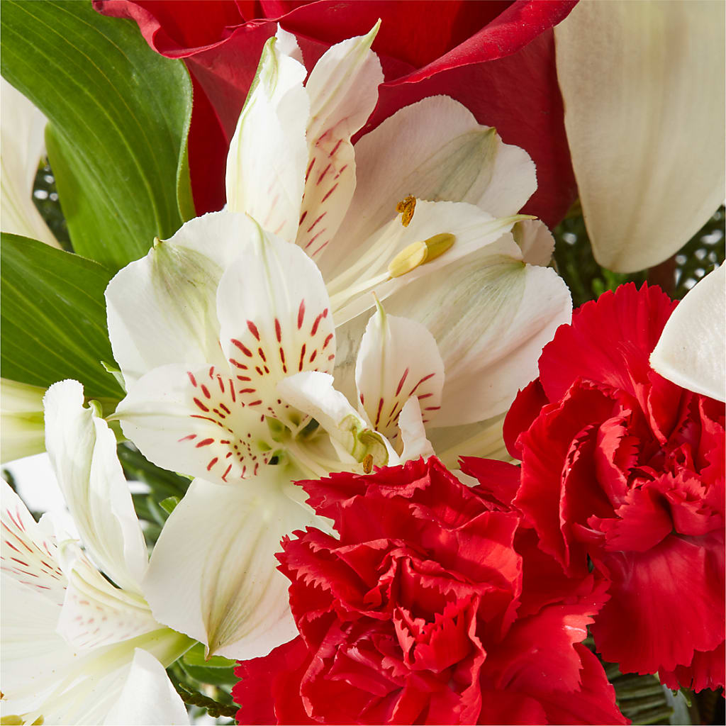 Holiday Season Bouquet – SB FLORAL & DESIGN, Erie IL