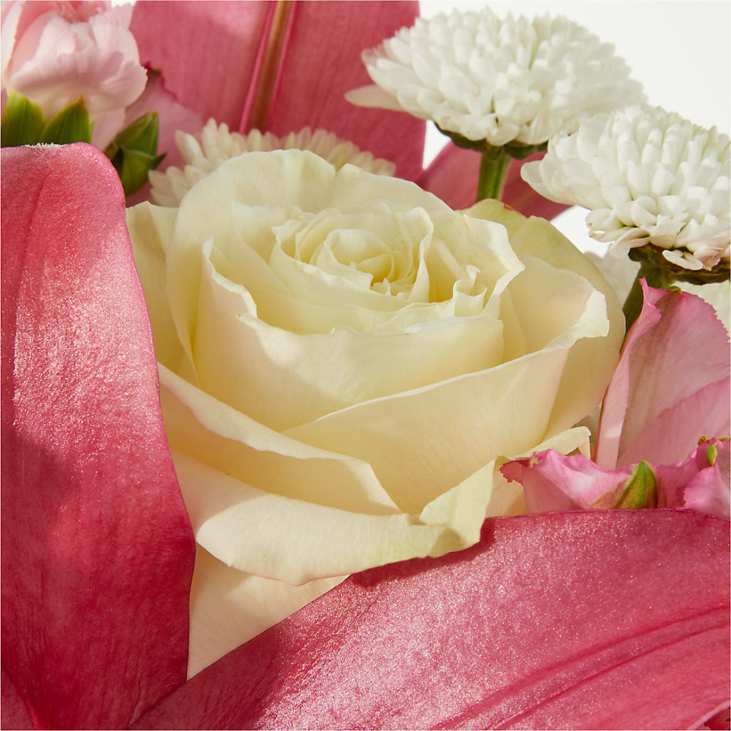 Piece of Cake Bouquet – SB FLORAL & DESIGN, Erie IL