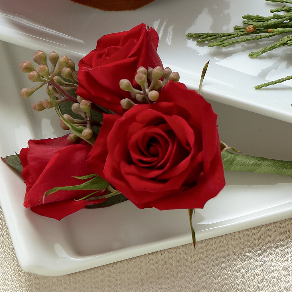 Red Spray Rose Boutonniere – SB FLORAL & DESIGN, Erie IL